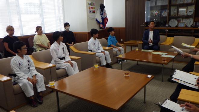 (画像）(左から)中山新太さん・金子葵来さん