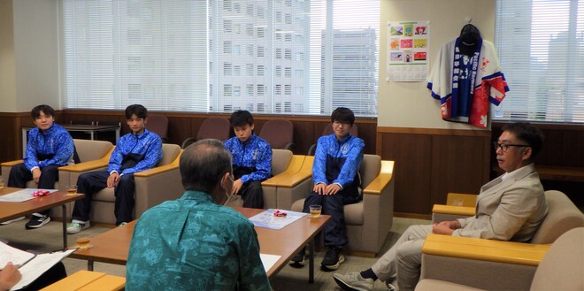 (画像）(右）(株)林水泳教室 林正基 代表取締役社長