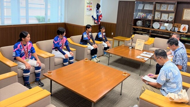 (画像）歓談中の様子