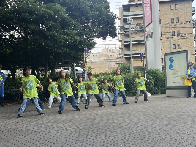 (画像）ダンスグループ「クリームソーダ」のみなさんにダンスを披露していただきました。