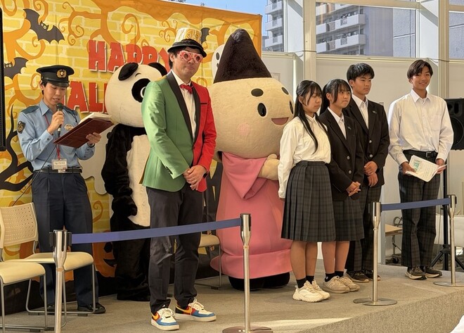 (画像）特殊詐欺被害防止をテーマにした演劇についての説明